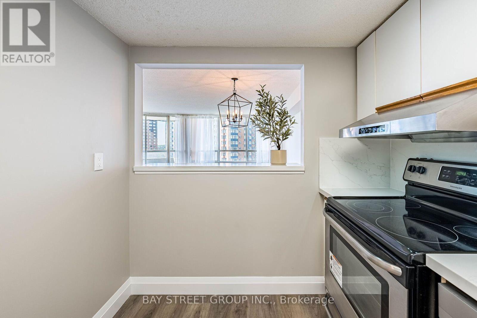 1001 - 150 Alton Towers Circle, Toronto, Ontario M1V 4X7 - Photo 11 - E13569864