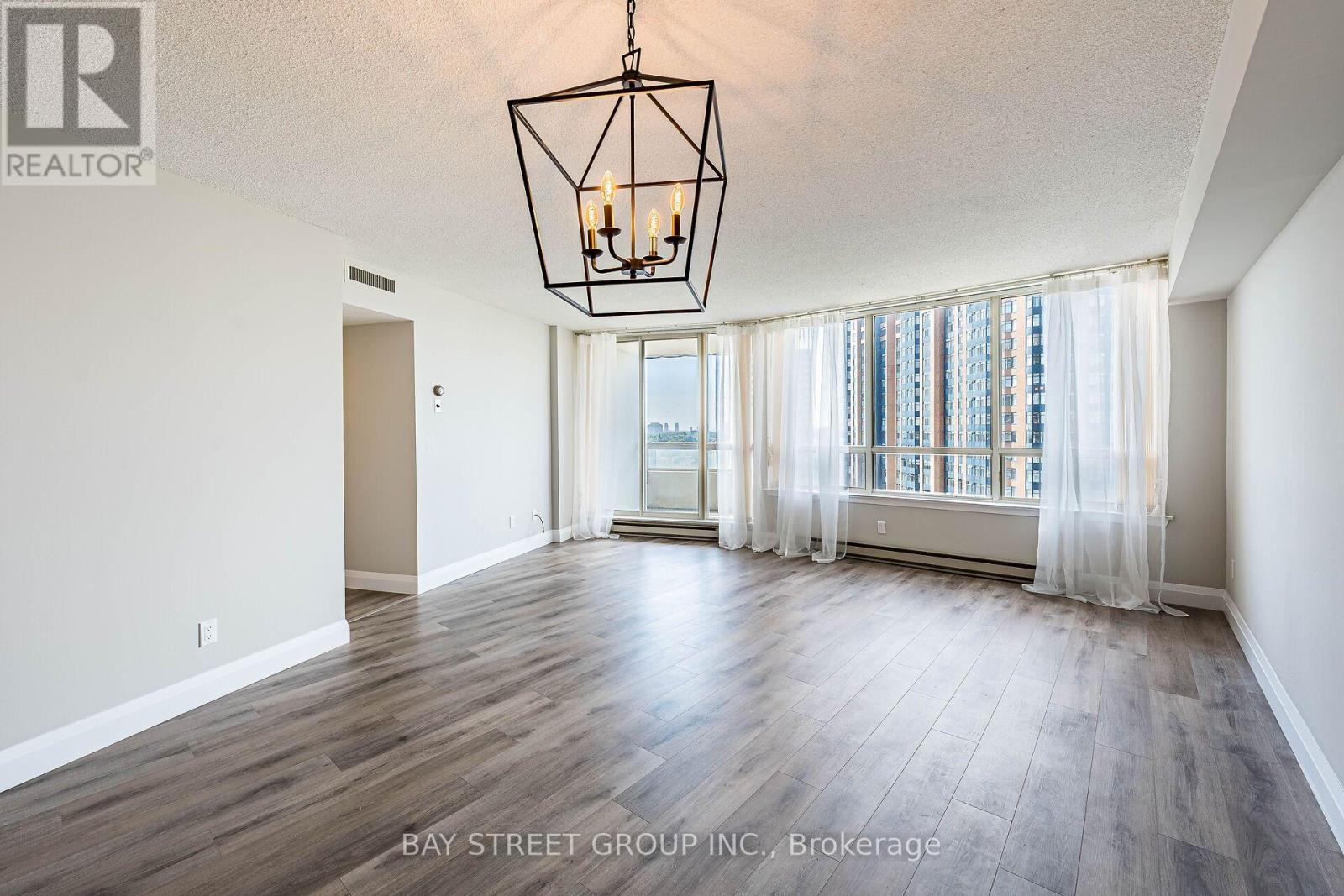 1001 - 150 Alton Towers Circle, Toronto, Ontario M1V 4X7 - Photo 13 - E13569864