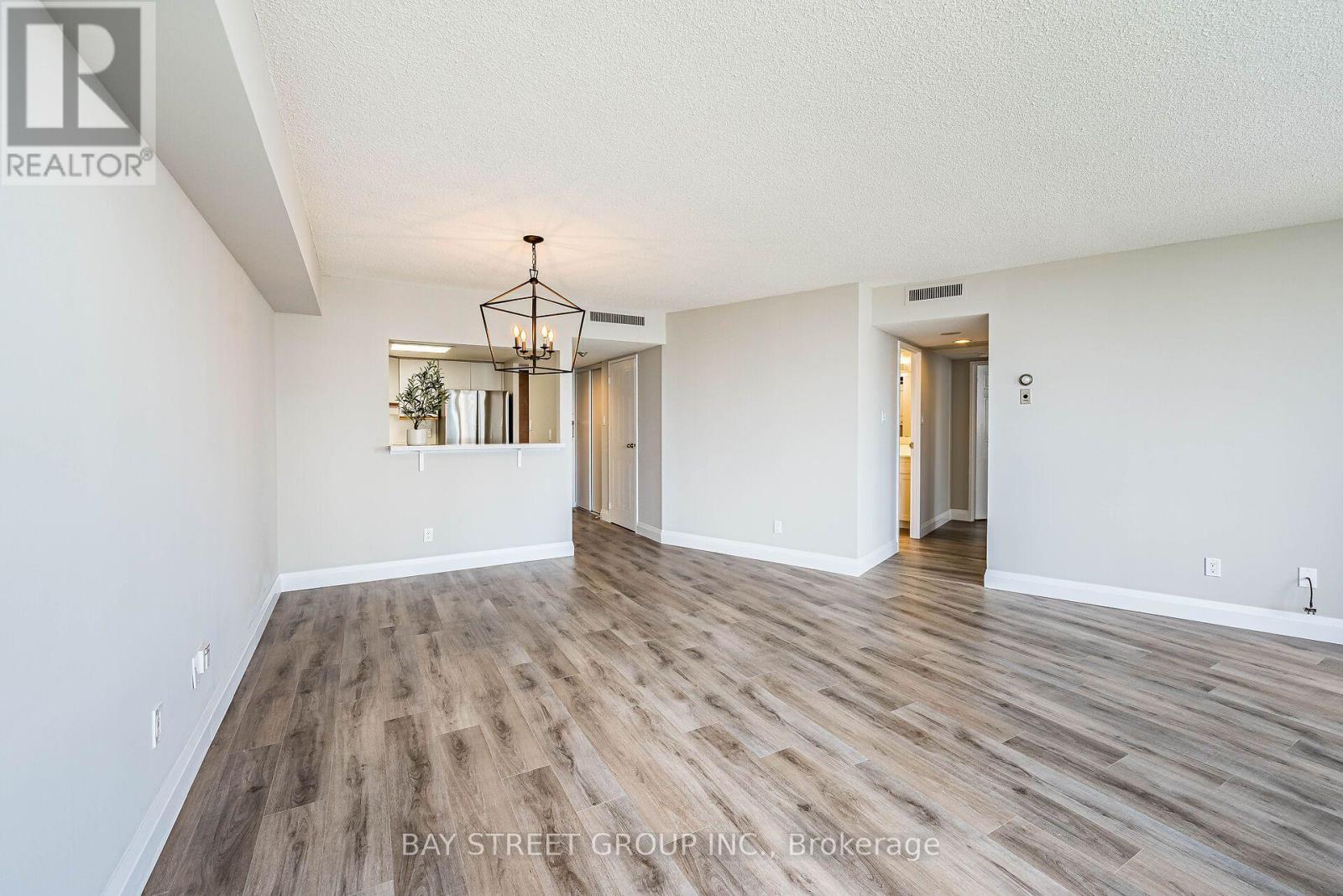 1001 - 150 Alton Towers Circle, Toronto, Ontario M1V 4X7 - Photo 14 - E13569864