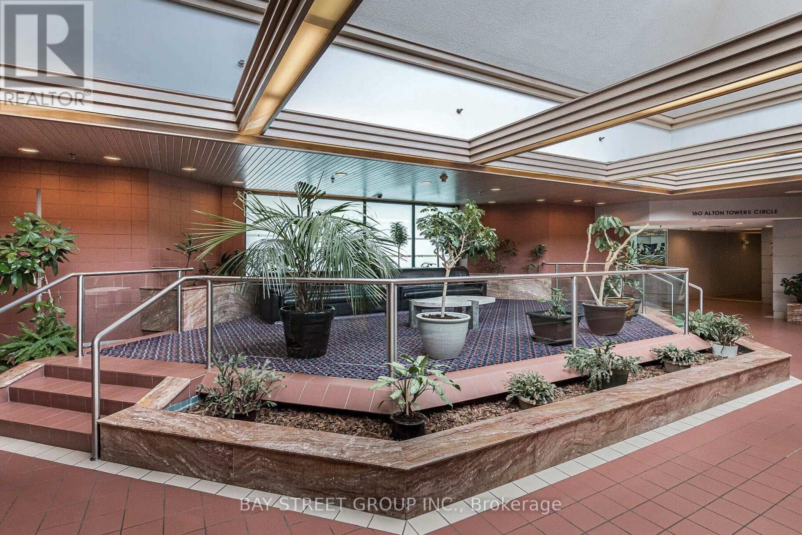 1001 - 150 Alton Towers Circle, Toronto, Ontario M1V 4X7 - Photo 3 - E13569864