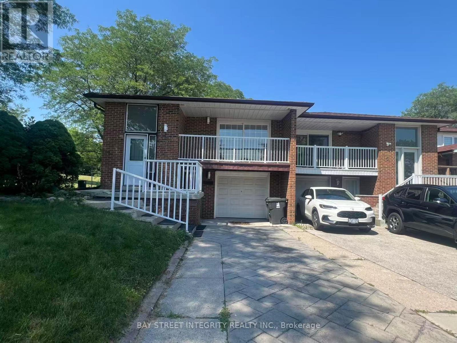 7 Snowhill Crescent, Toronto, Ontario  M1S 3T4 - Photo 2 - E13569908