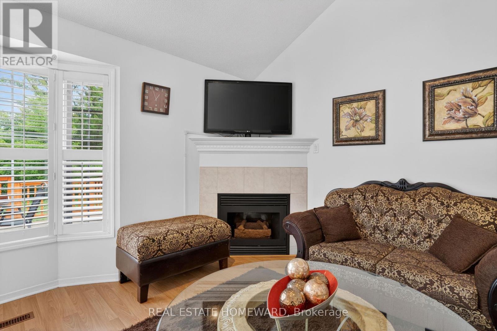 133 Tremount Street, Whitby, Ontario  L1M 1G1 - Photo 7 - E13569922