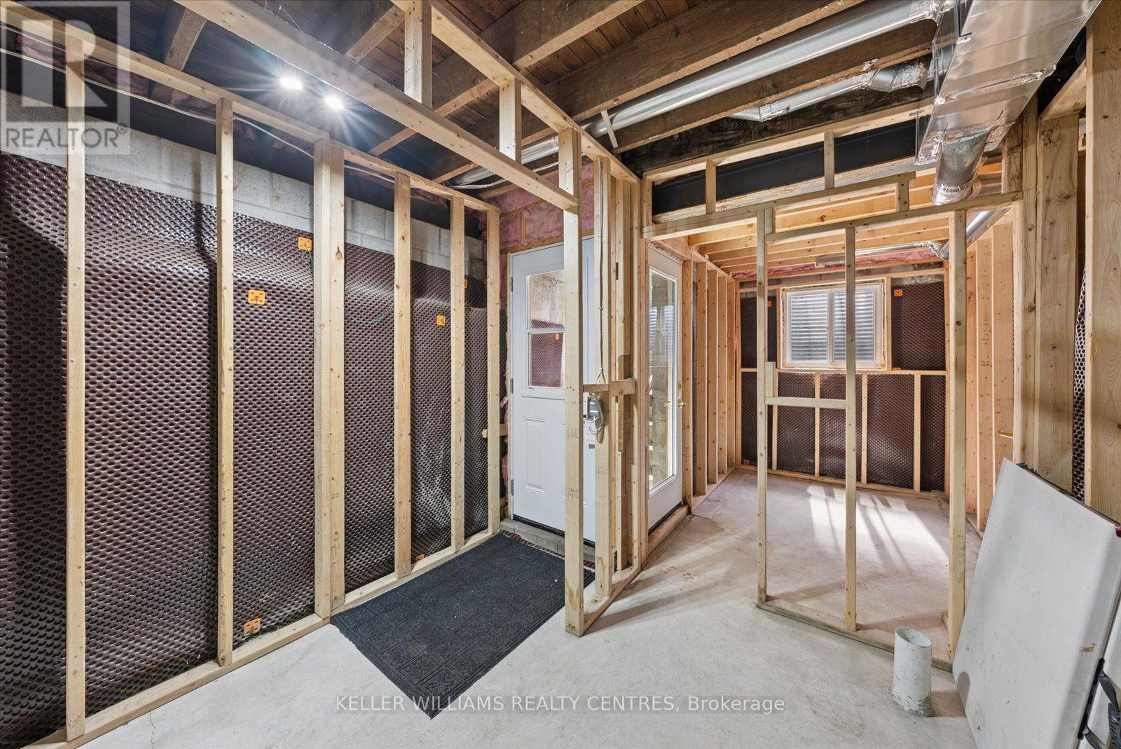 44 Logan Avenue, Toronto, Ontario  M4M 2M8 - Photo 22 - E13569938