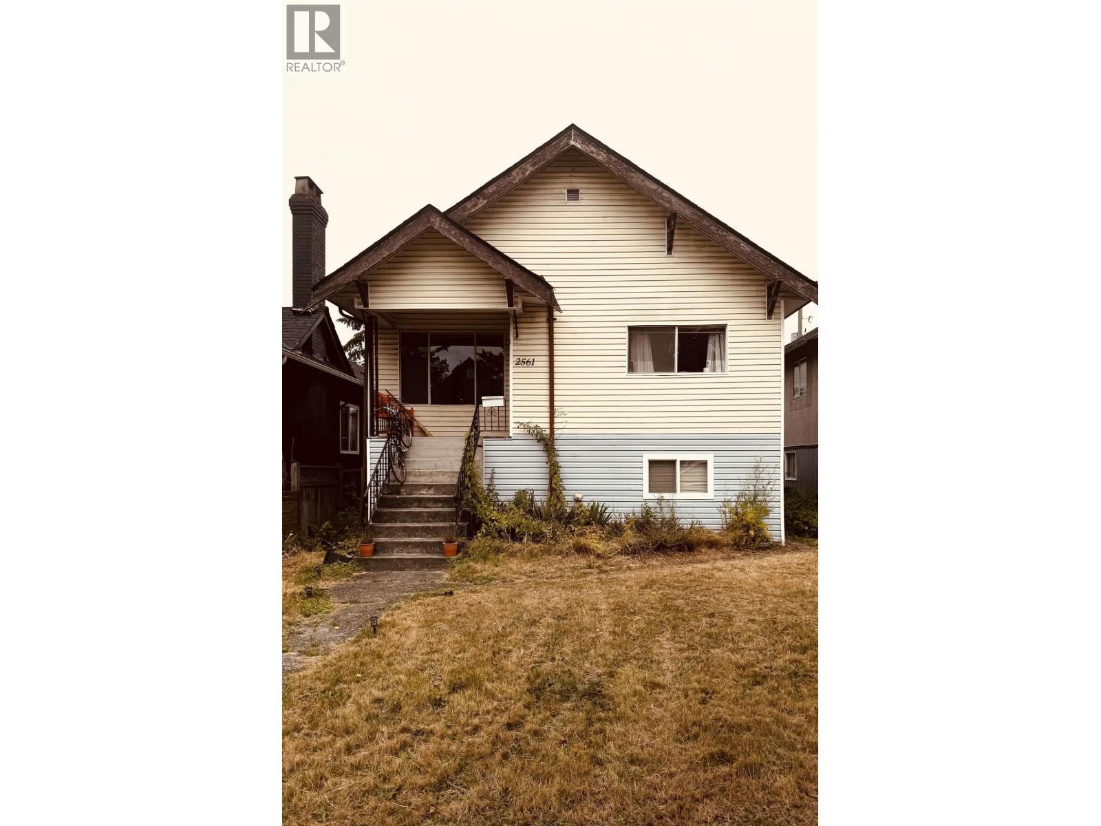 2561 MCGILL STREET, Vancouver, British Columbia