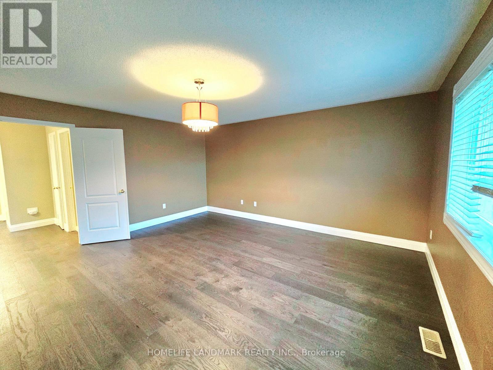 188 Wainscot Avenue, Newmarket, Ontario  L3X 2X4 - Photo 12 - N13569872