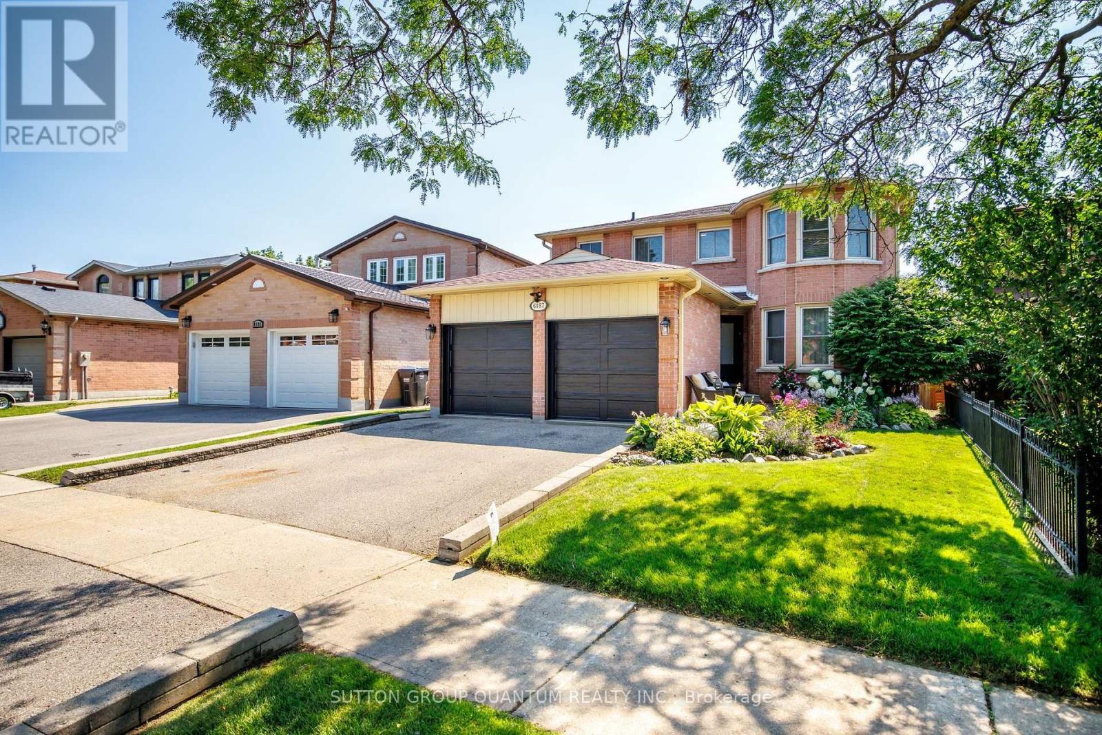 6187 Camgreen Circle, Mississauga, Ontario  L5N 4N5 - Photo 3 - W13569886