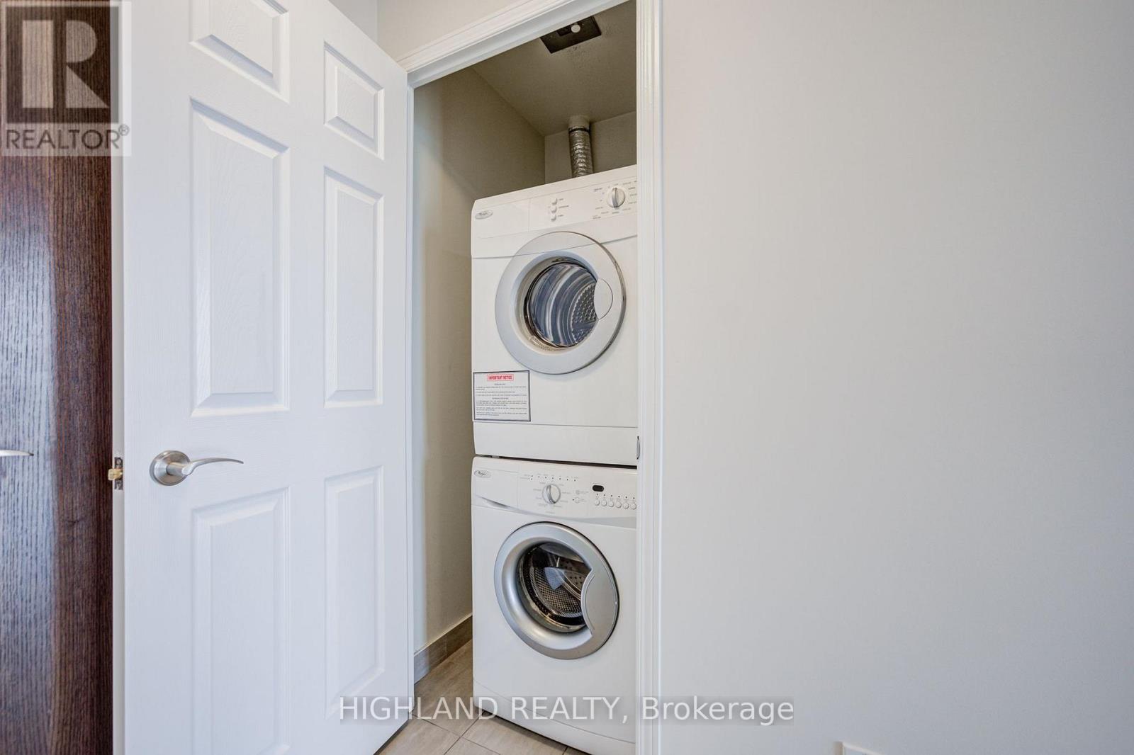 608 - 339 Rathburn Road W, Mississauga, Ontario  L5B 0K6 - Photo 10 - W13569906