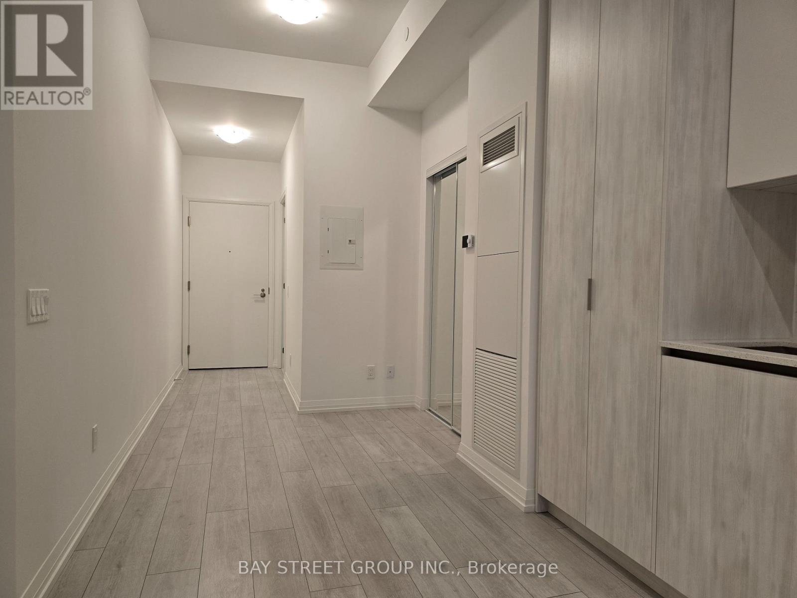 802 - 400 King Street W, Toronto, Ontario  M5V 1K2 - Photo 3 - C13569944