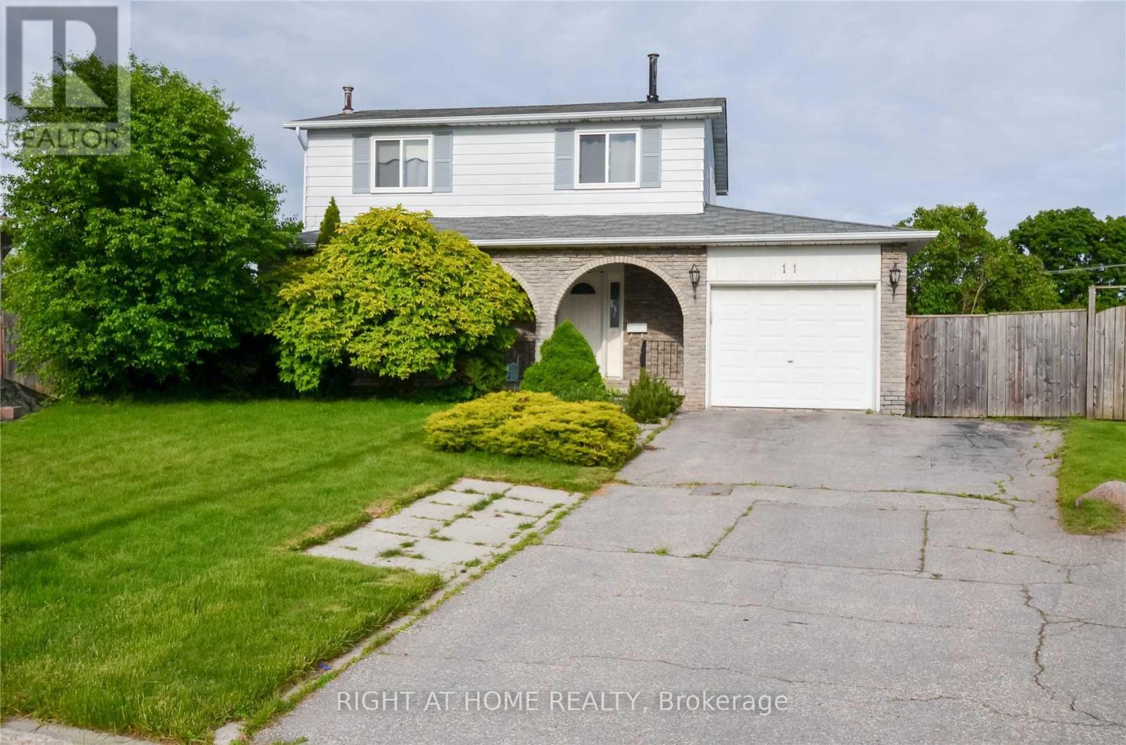 11 KINNISON COURT, Ajax (South East)