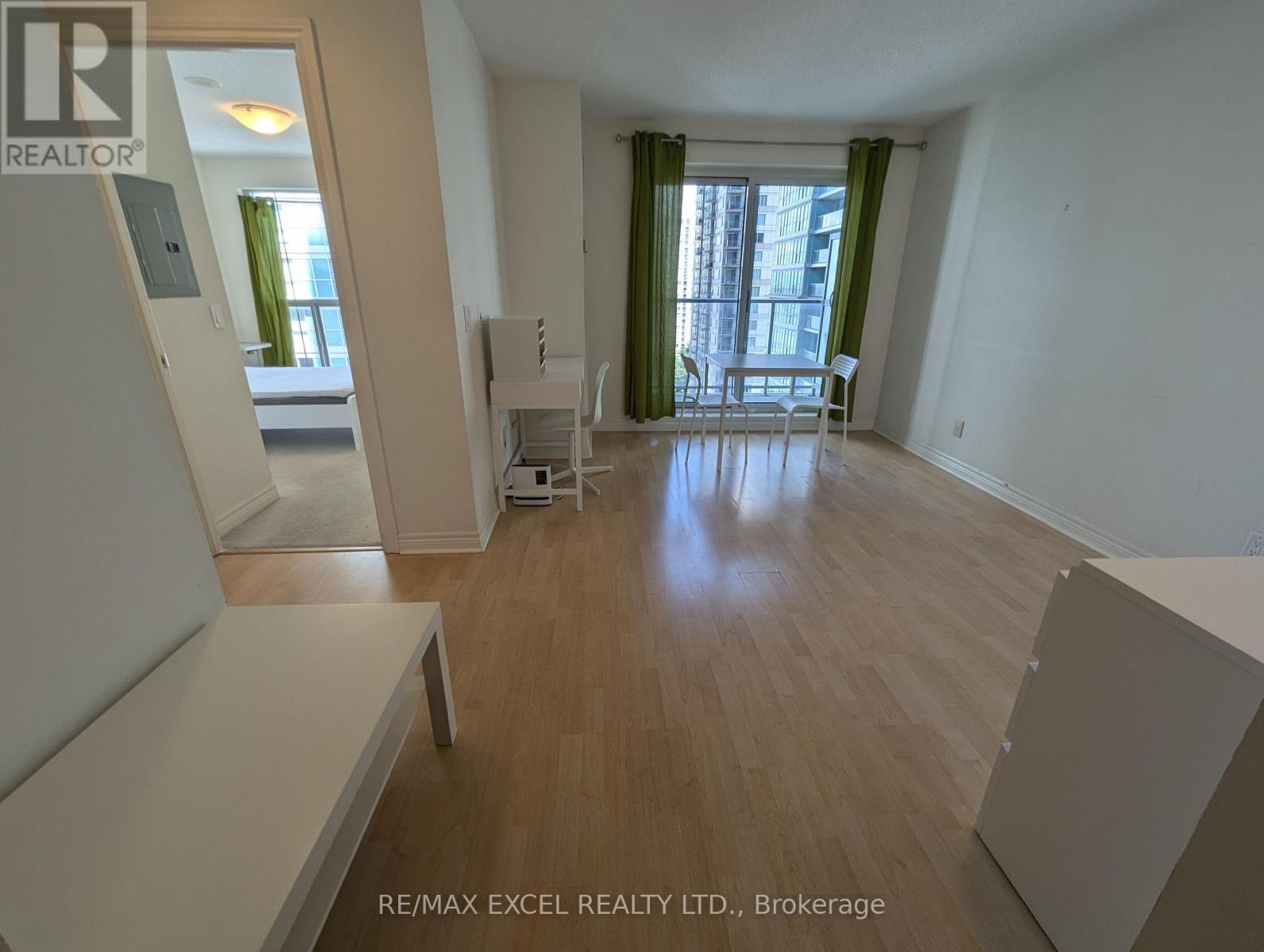 1605 - 60 Town Centre Court, Toronto, Ontario  M1P 0B1 - Photo 3 - E13569984