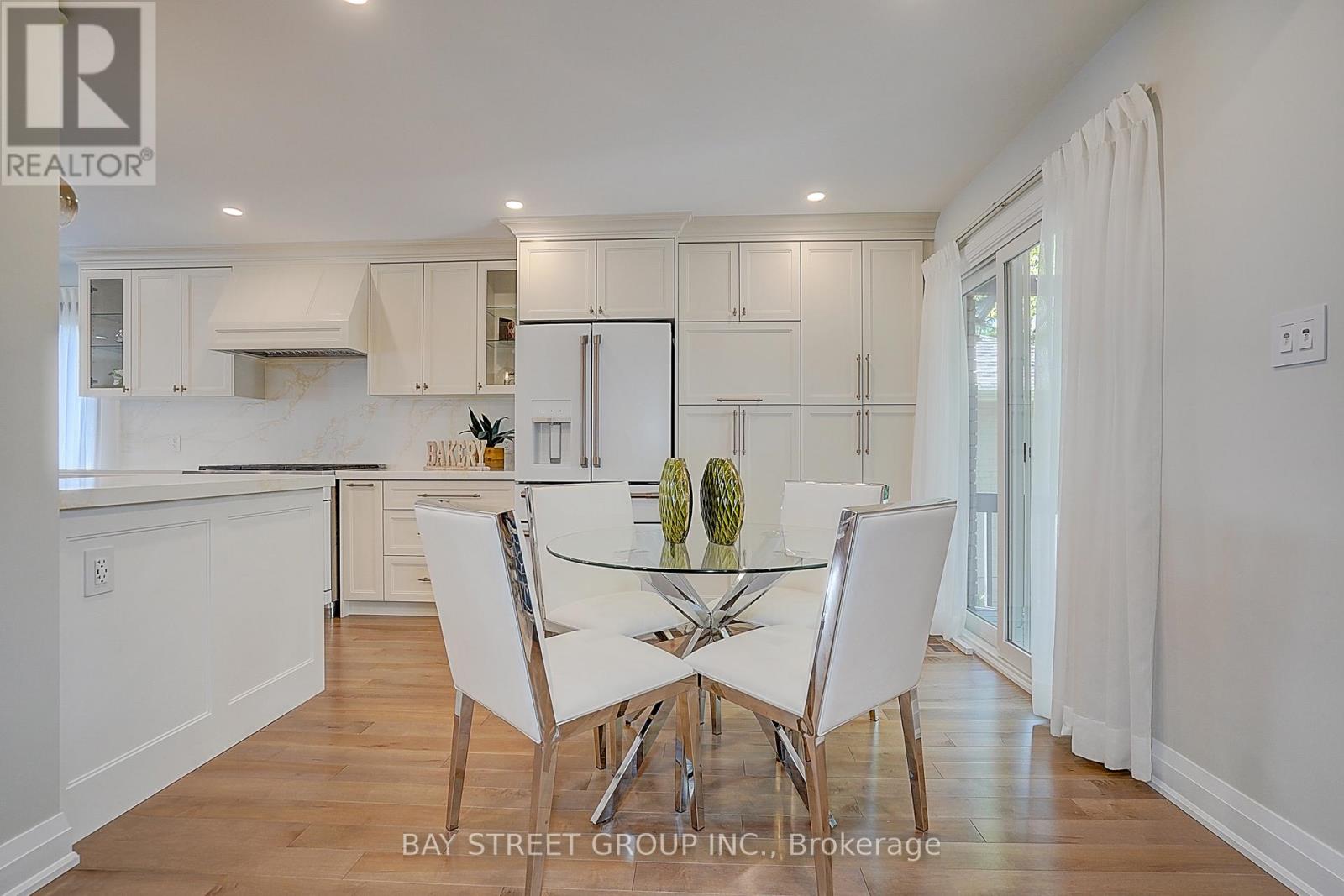 107 Crawford Rose Drive, Aurora, Ontario  L4G 4S1 - Photo 10 - N13569952
