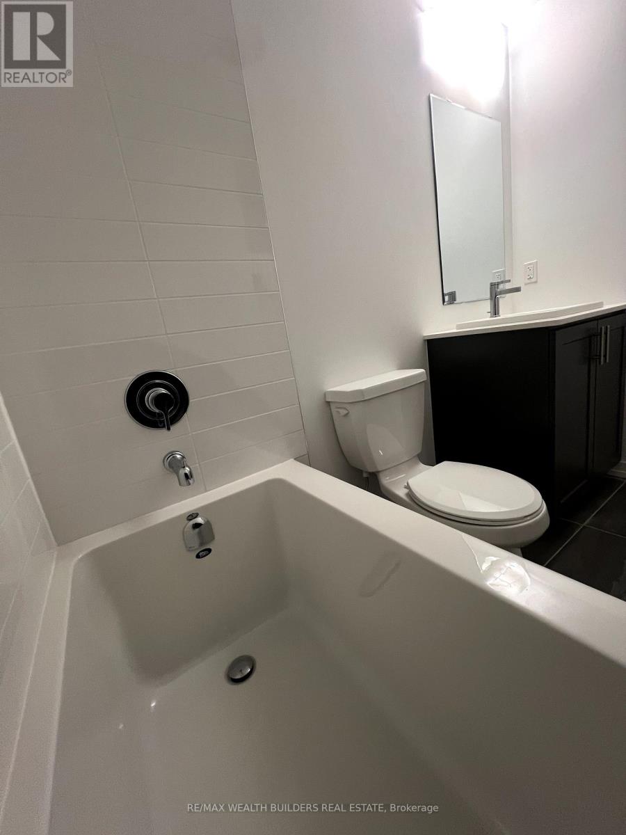6 - 16 Lytham Green Circle, Newmarket, Ontario  L3Y 0H3 - Photo 18 - N13569956