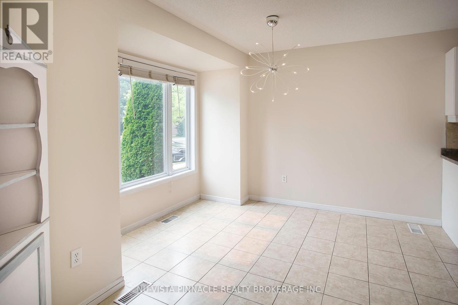 18 - 780 Fanshawe Park Road E, London North (North C), Ontario  N5X 1L5 - Photo 5 - X13144828
