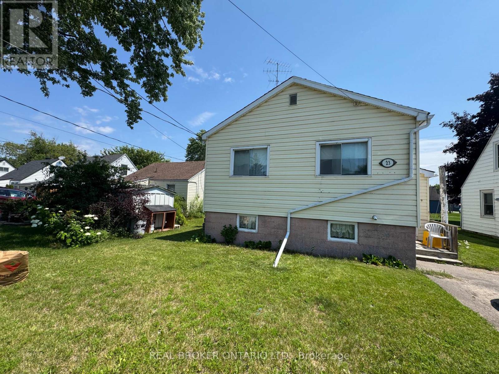 23 Churchill Crescent, Smiths Falls, Ontario  K7A 3H3 - Photo 3 - X13560994