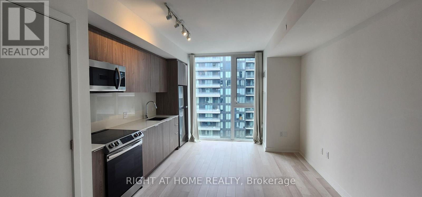 3806 - 357 King St. West Street, Toronto, Ontario  M5V 1K2 - Photo 2 - C13569994