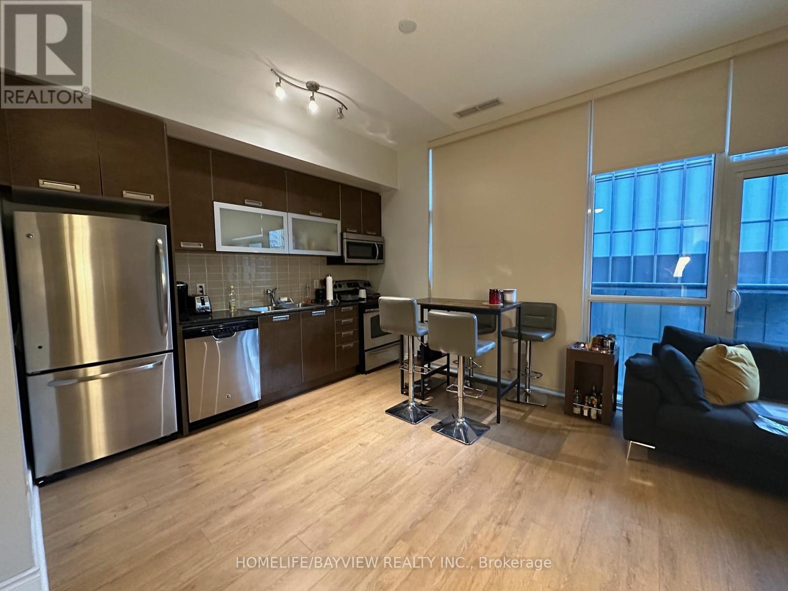 # 201 - 28 Ted Rogers Way, Toronto, Ontario  M4Y 2J4 - Photo 4 - C13570022