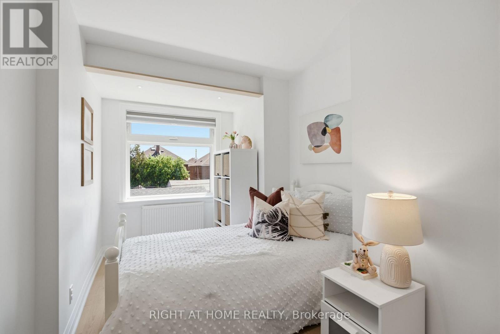 7 Hector Avenue, Toronto, Ontario  M6G 3G2 - Photo 23 - C13570050