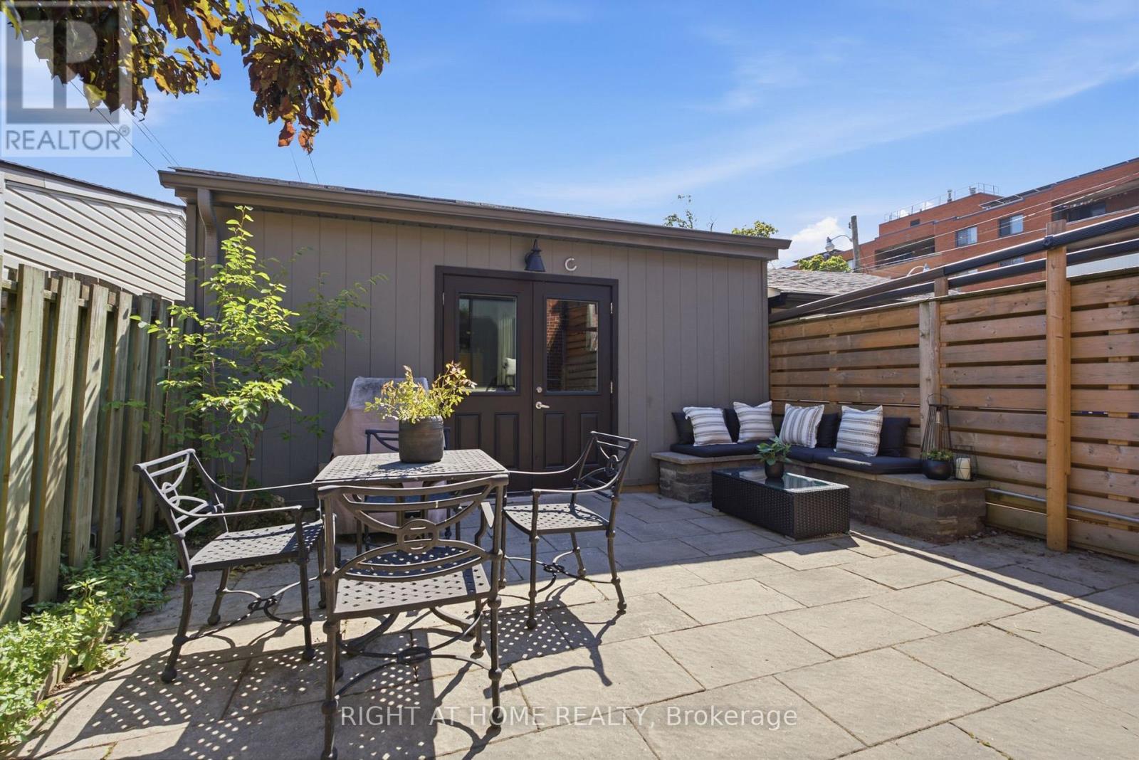 7 Hector Avenue, Toronto, Ontario  M6G 3G2 - Photo 37 - C13570050