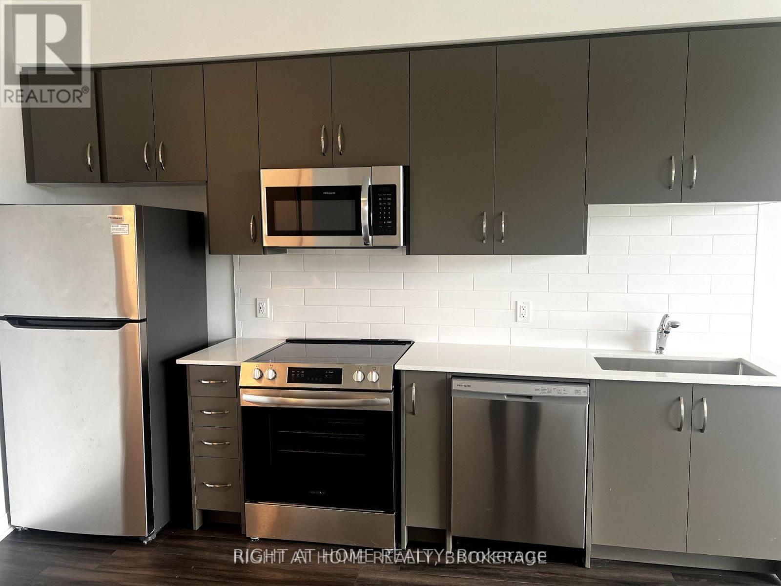 316 - 385 Arctic Red Drive, Oshawa, Ontario L1L 0H8 - Photo 4 - E13570000