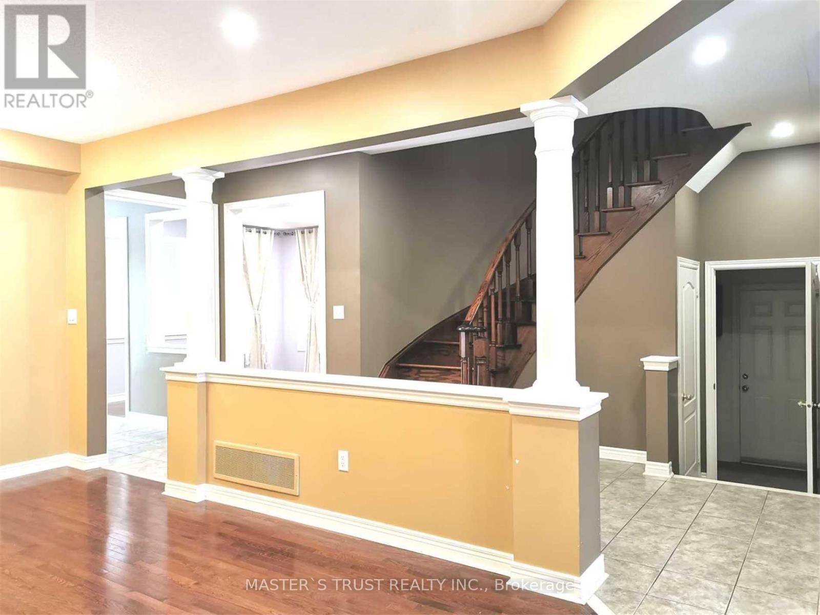 213 River Ridge Boulevard, Aurora, Ontario L4G 7T7 - Photo 5 - N13570090