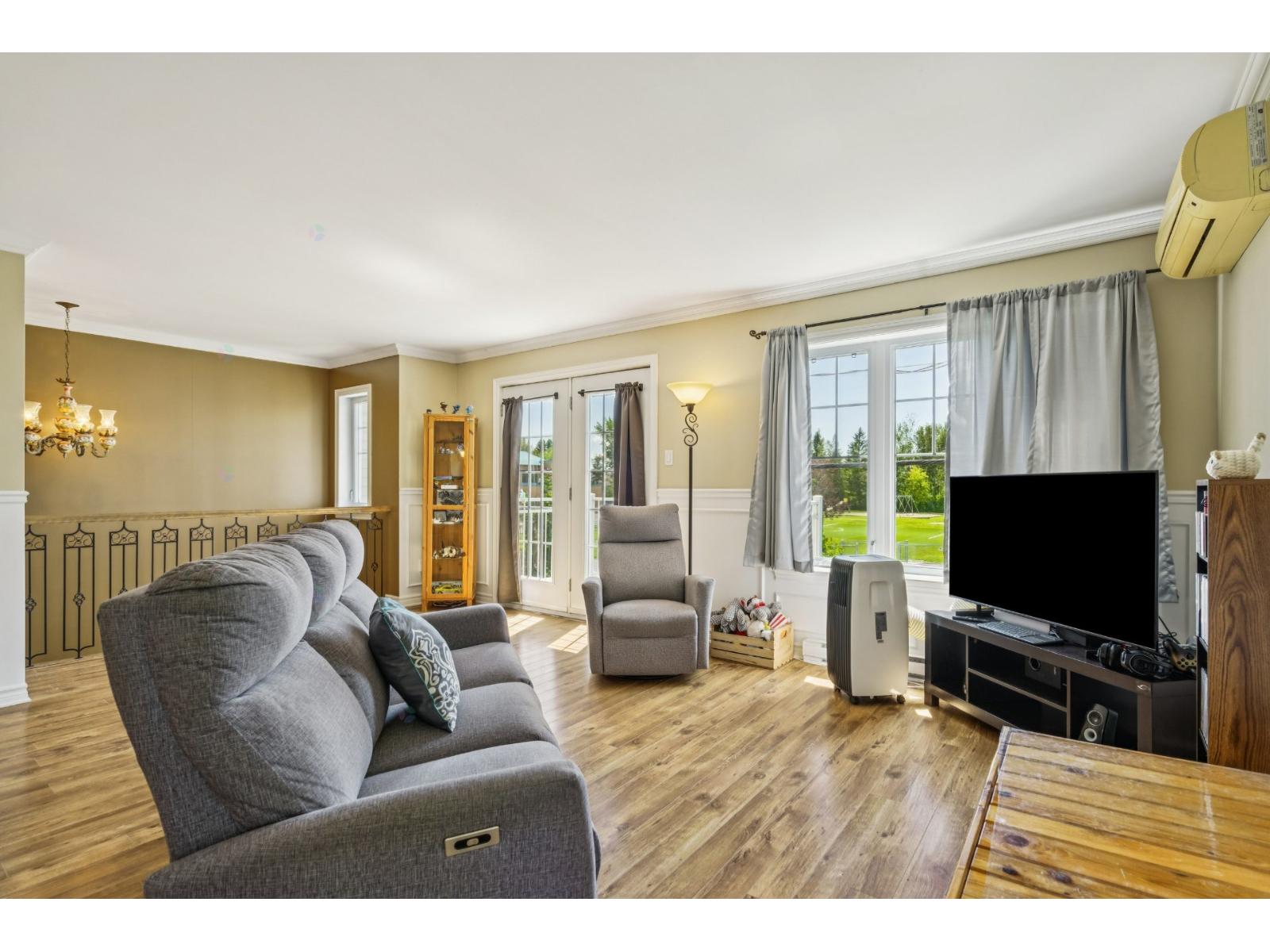 420 34e Avenue|#2 Saint-Zotique Quebec Canada J0P1Z0 4