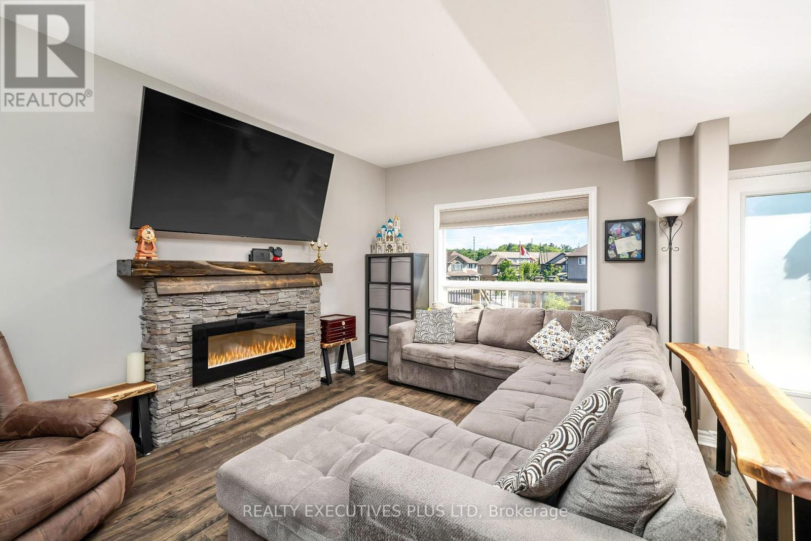 56 Dinnick Crescent, Orangeville, Ontario L9W 0B7 - Photo 11 - W13570054
