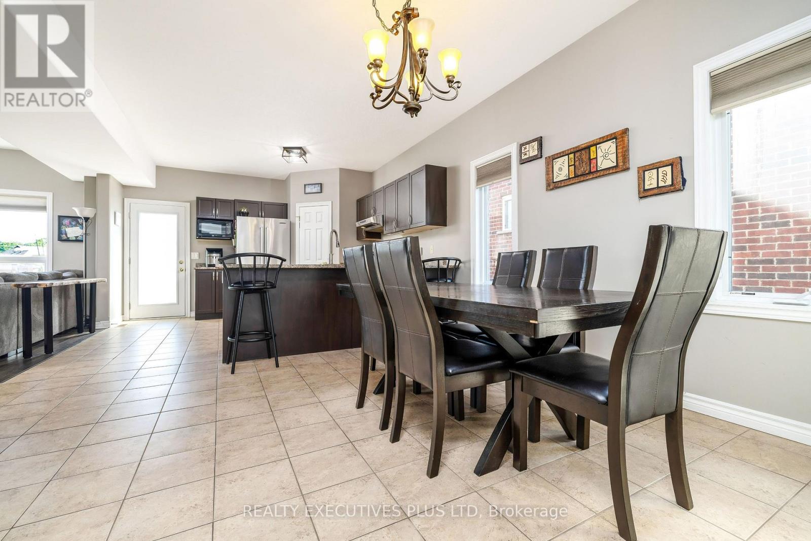 56 Dinnick Crescent, Orangeville, Ontario L9W 0B7 - Photo 6 - W13570054
