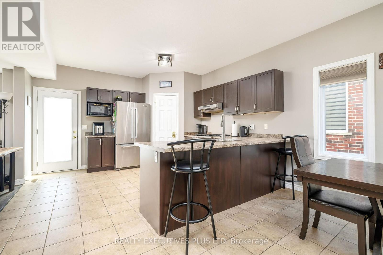 56 Dinnick Crescent, Orangeville, Ontario L9W 0B7 - Photo 7 - W13570054