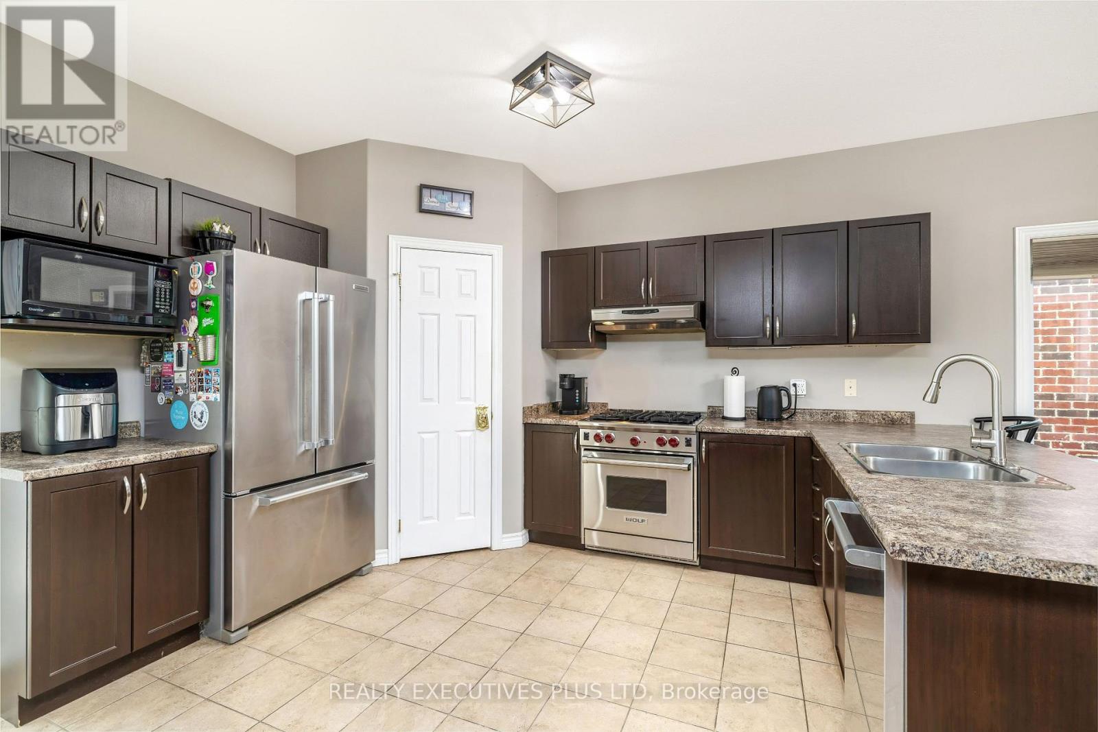 56 Dinnick Crescent, Orangeville, Ontario L9W 0B7 - Photo 8 - W13570054