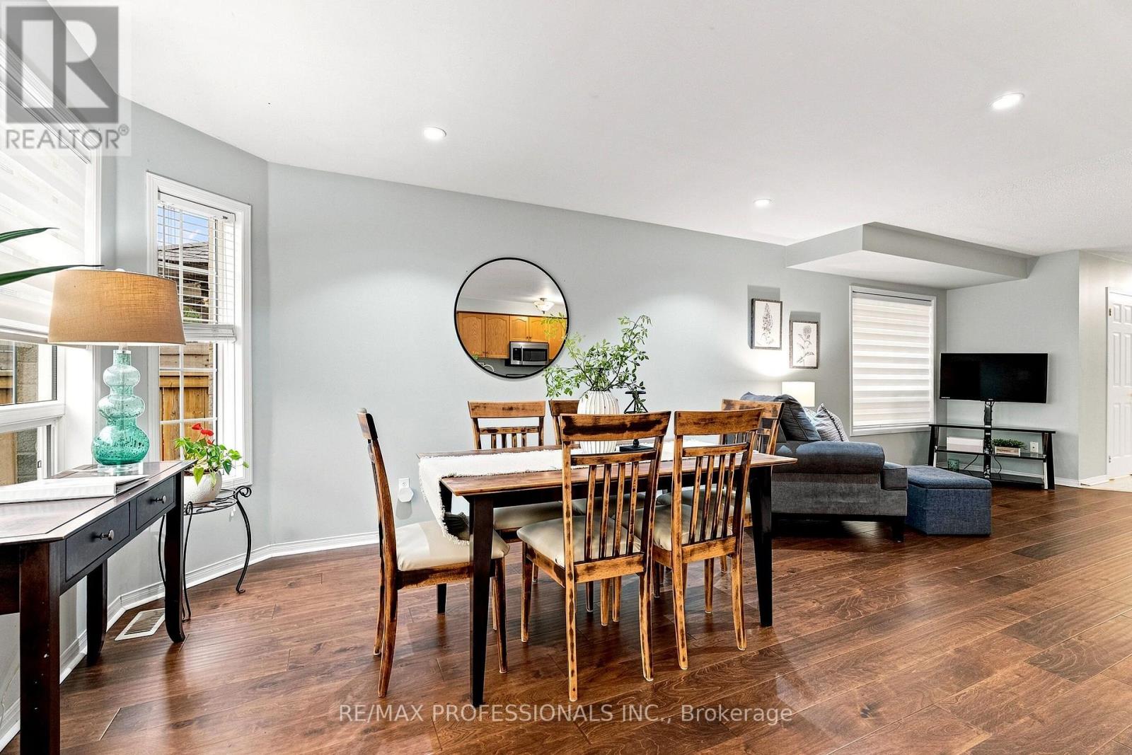 137 Dominion Gardens Drive, Halton Hills, Ontario L7G 6B6 - Photo 18 - W13570058
