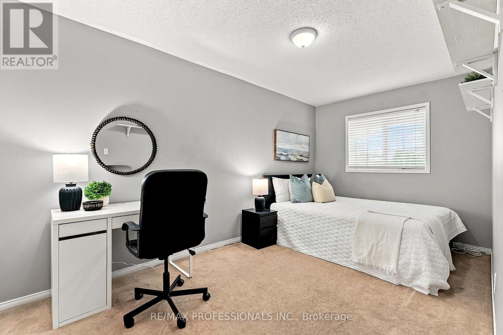 137 Dominion Gardens Drive, Halton Hills, Ontario L7G 6B6 - Photo 25 - W13570058