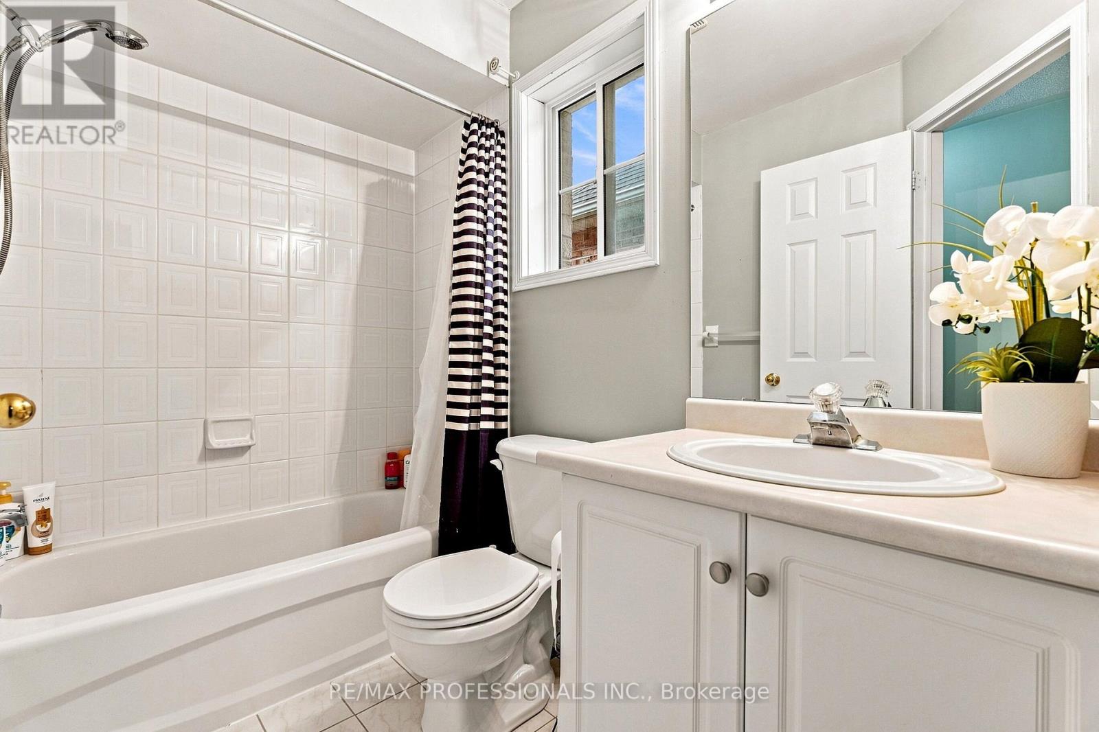 137 Dominion Gardens Drive, Halton Hills, Ontario L7G 6B6 - Photo 29 - W13570058