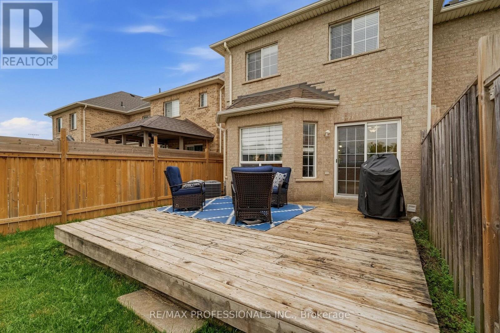 137 Dominion Gardens Drive, Halton Hills, Ontario L7G 6B6 - Photo 38 - W13570058