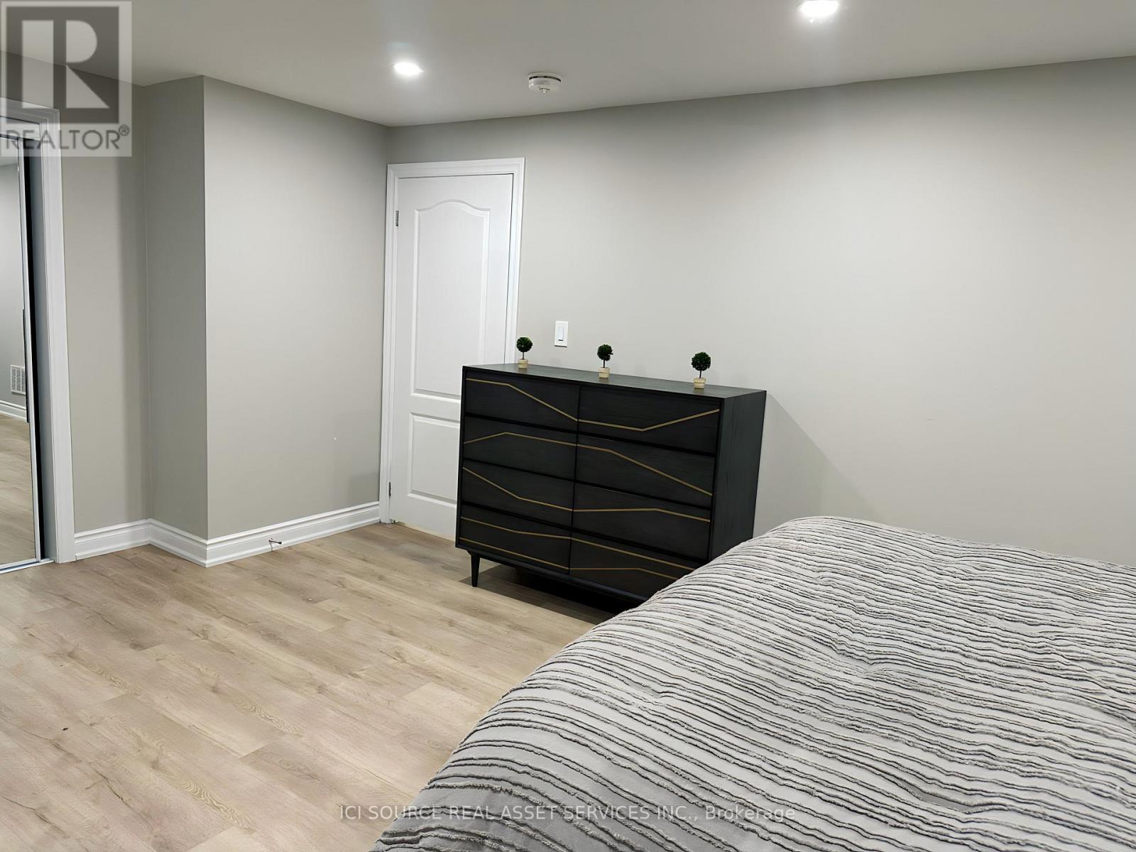 B - 30 York Drive, Peterborough, Ontario K9K 0H1 - Photo 3 - X13570142