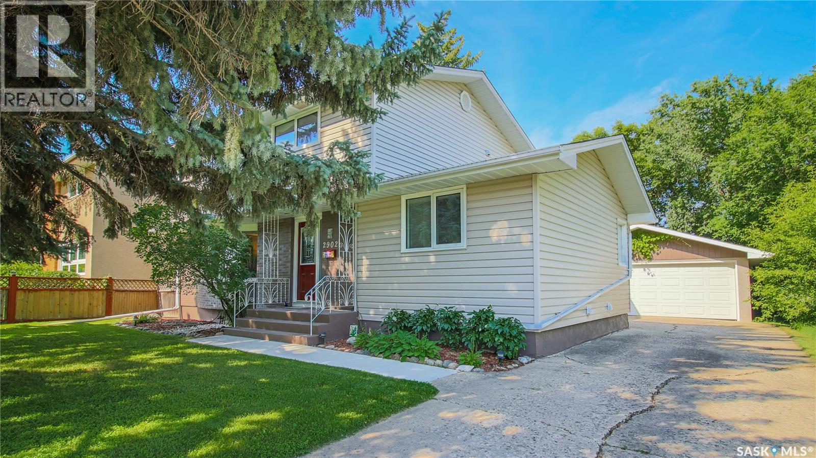 2902 Lacon STREET, Regina, Saskatchewan