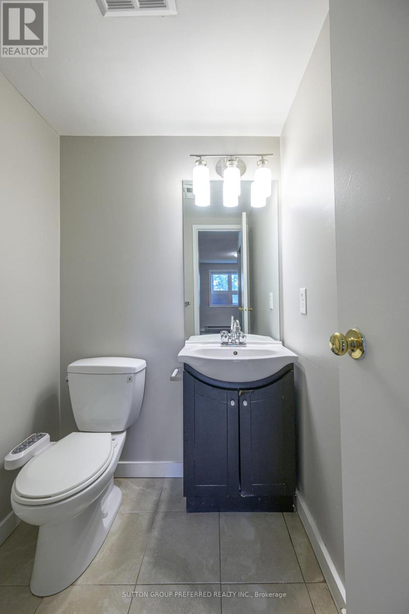 202 - 15 Jacksway Crescent, London North (North G), Ontario  N5X 3T8 - Photo 12 - X13570240