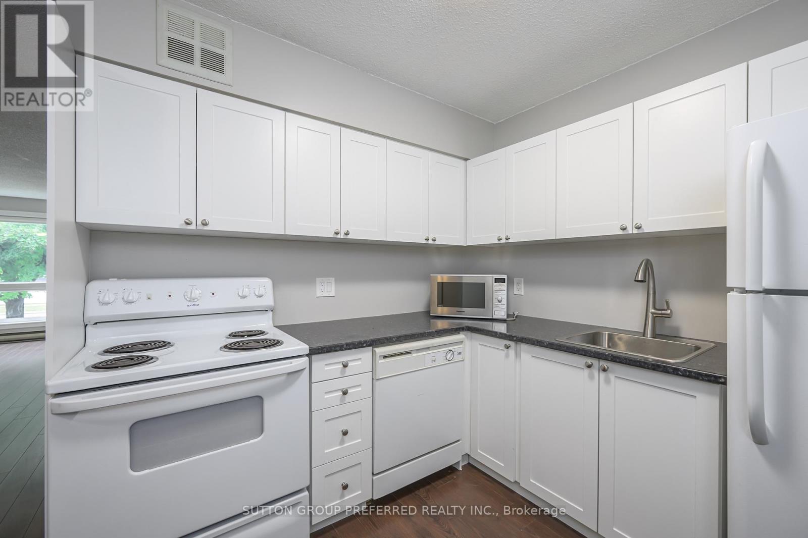 202 - 15 Jacksway Crescent, London North (North G), Ontario  N5X 3T8 - Photo 8 - X13570240