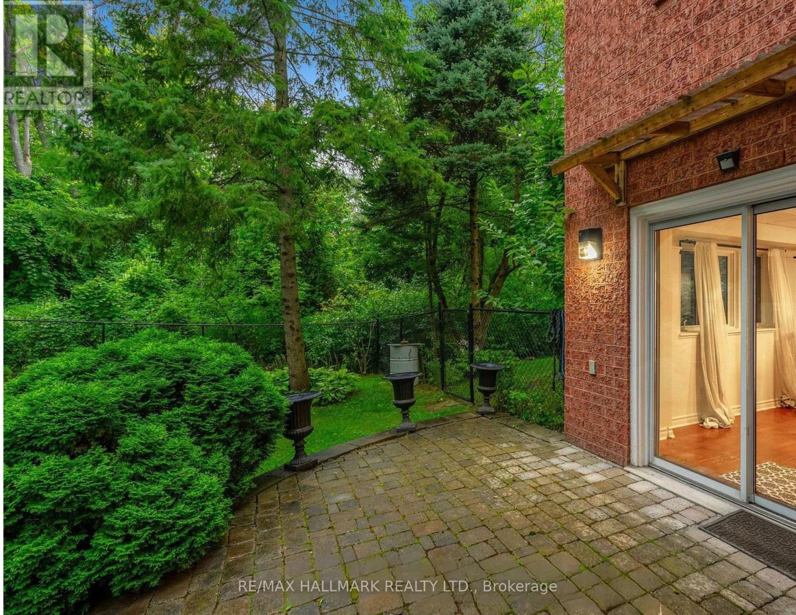 410 Clearmeadow Boulevard, Newmarket, Ontario L3X 2C7 - Photo 2 - N13570242
