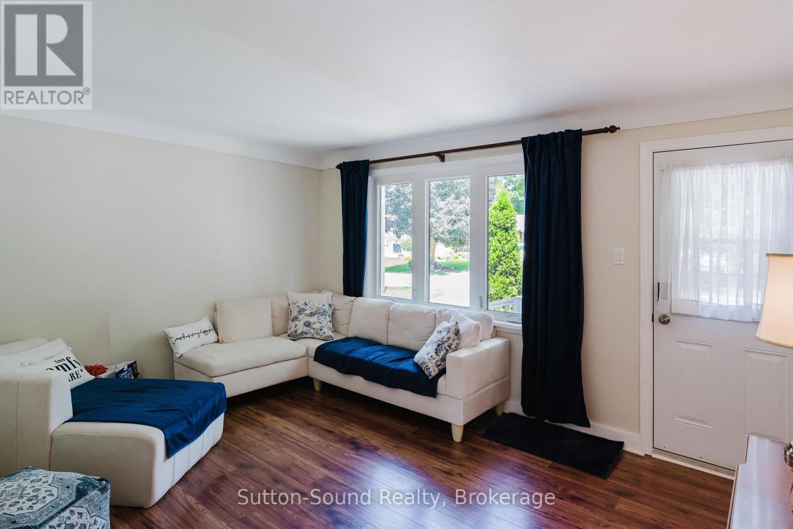 755 17th Street E, Owen Sound, Ontario  N4K 2A4 - Photo 2 - X13570198