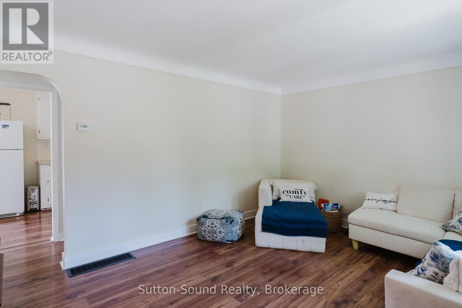 755 17th Street E, Owen Sound, Ontario  N4K 2A4 - Photo 3 - X13570198