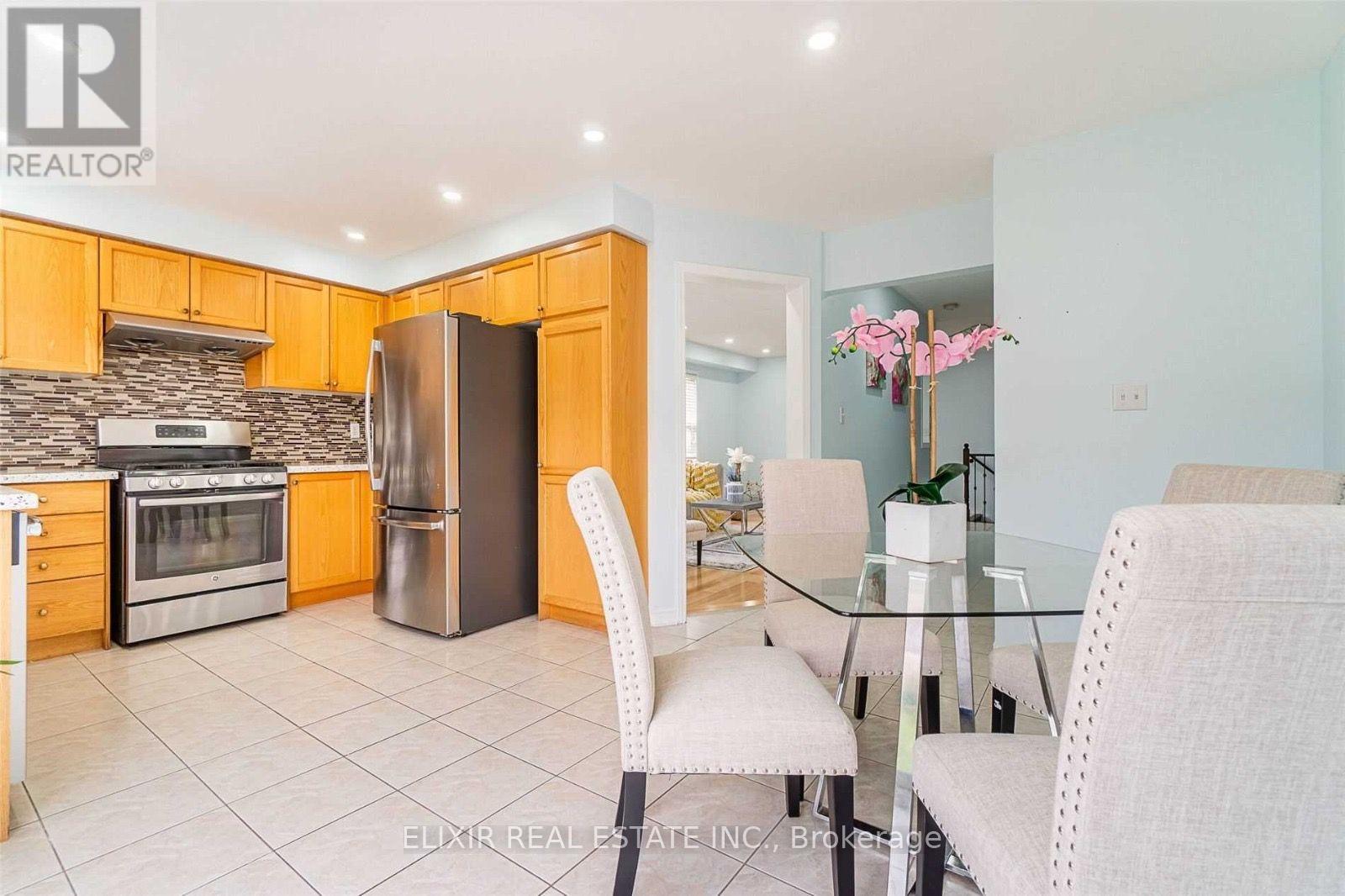 Upper Level - 29 Timbertop Crescent, Brampton, Ontario  L6R 3J1 - Photo 13 - W13570182
