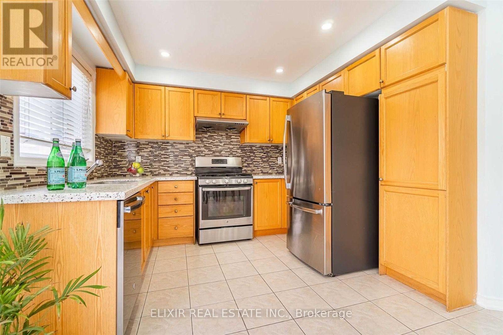 Upper Level - 29 Timbertop Crescent, Brampton, Ontario  L6R 3J1 - Photo 14 - W13570182
