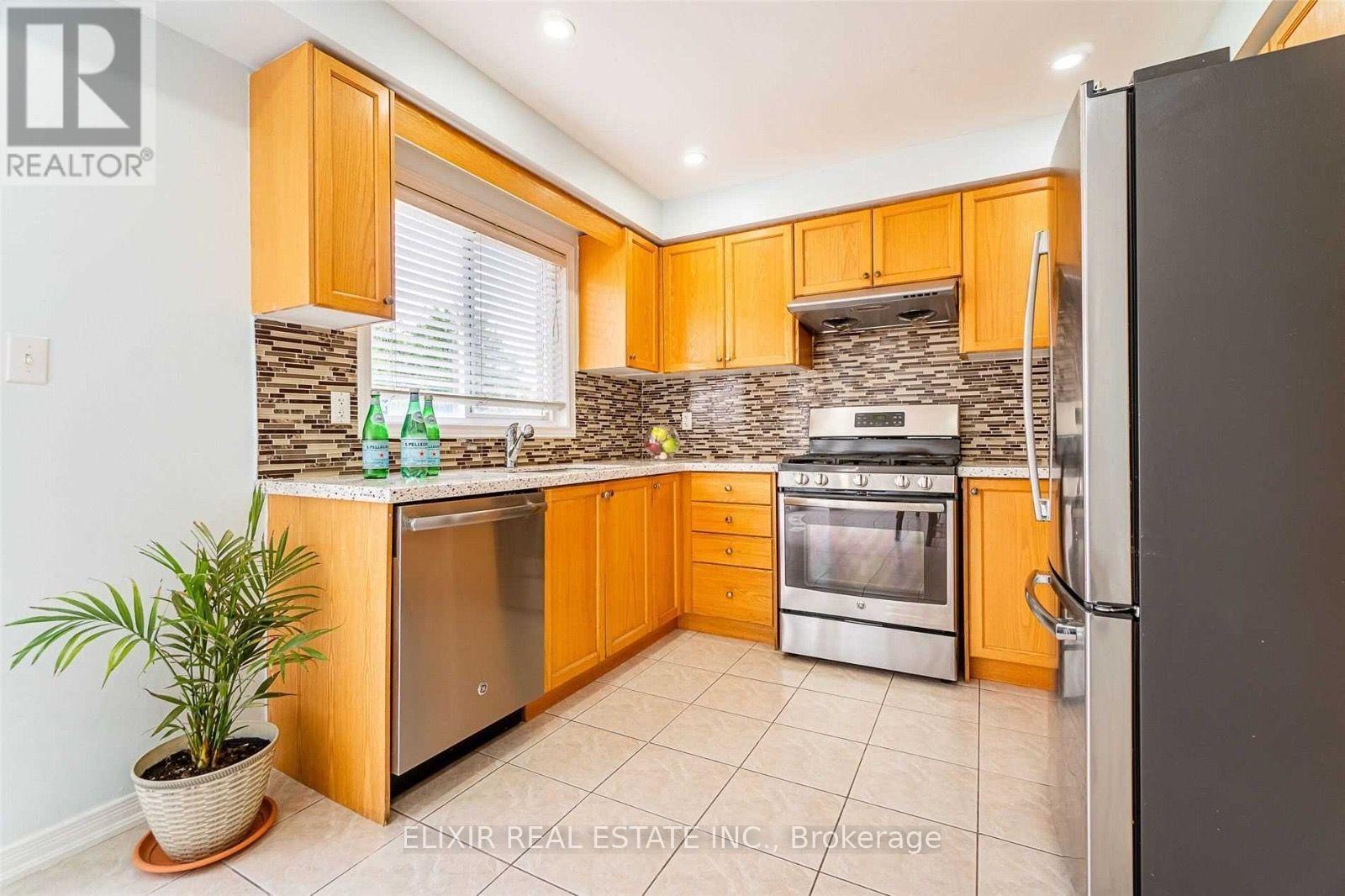 Upper Level - 29 Timbertop Crescent, Brampton, Ontario  L6R 3J1 - Photo 15 - W13570182