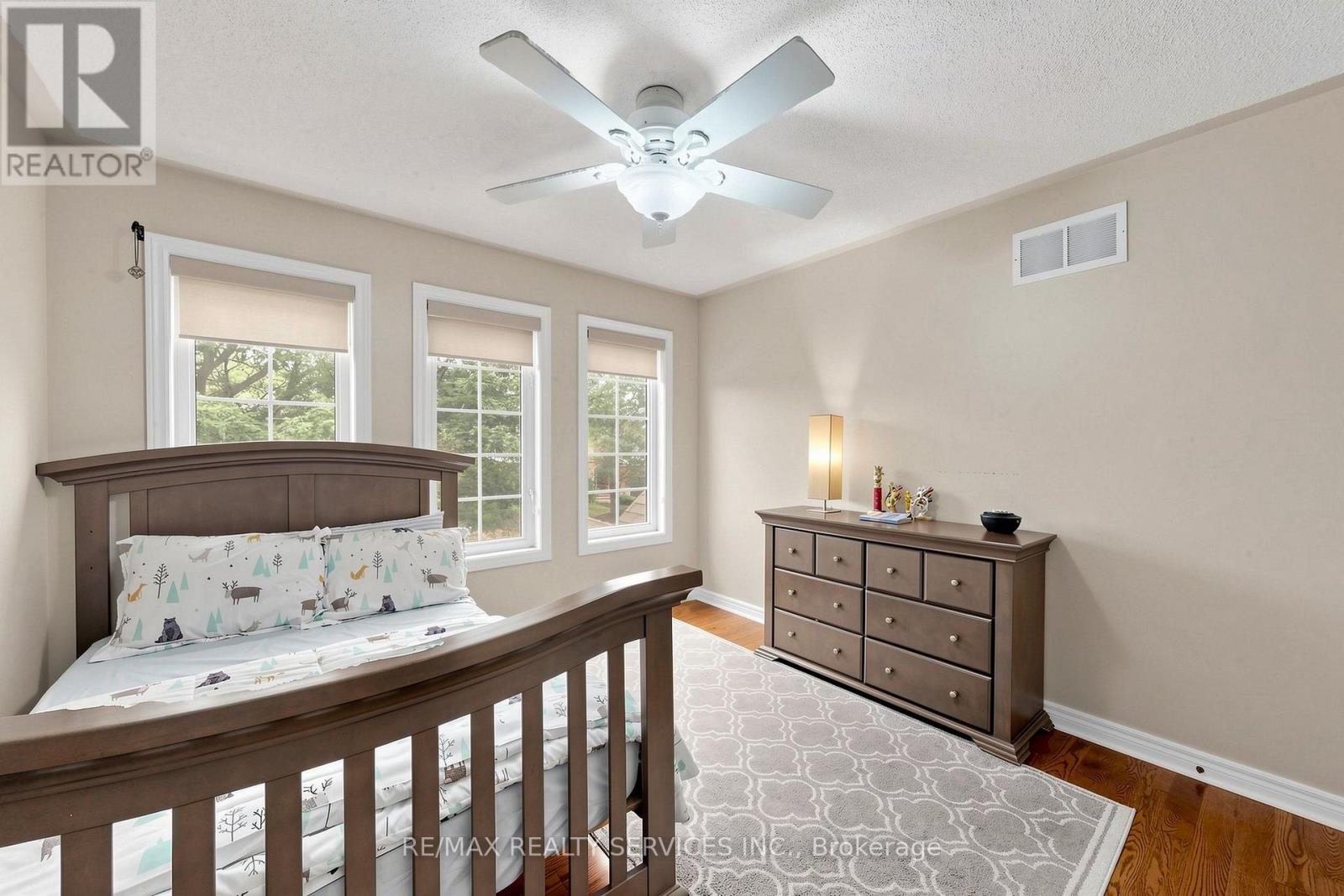 32 Hillpath Crescent, Brampton, Ontario  L6Z 4T9 - Photo 29 - W13570200