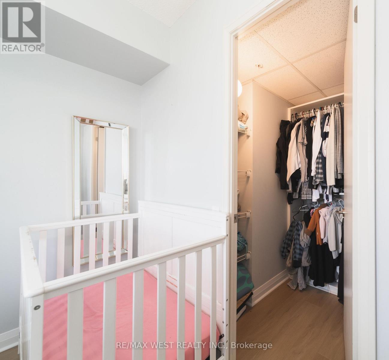 1206 - 1 Valhalla Inn Road, Toronto, Ontario M9B 1S9 - Photo 10 - W13570202