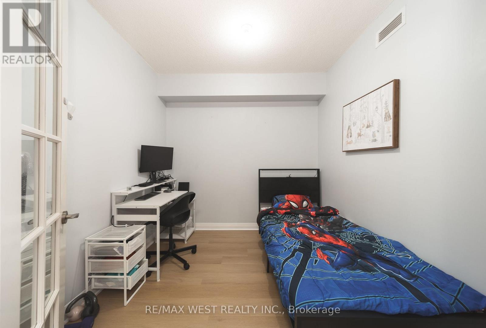 1206 - 1 Valhalla Inn Road, Toronto, Ontario M9B 1S9 - Photo 12 - W13570202