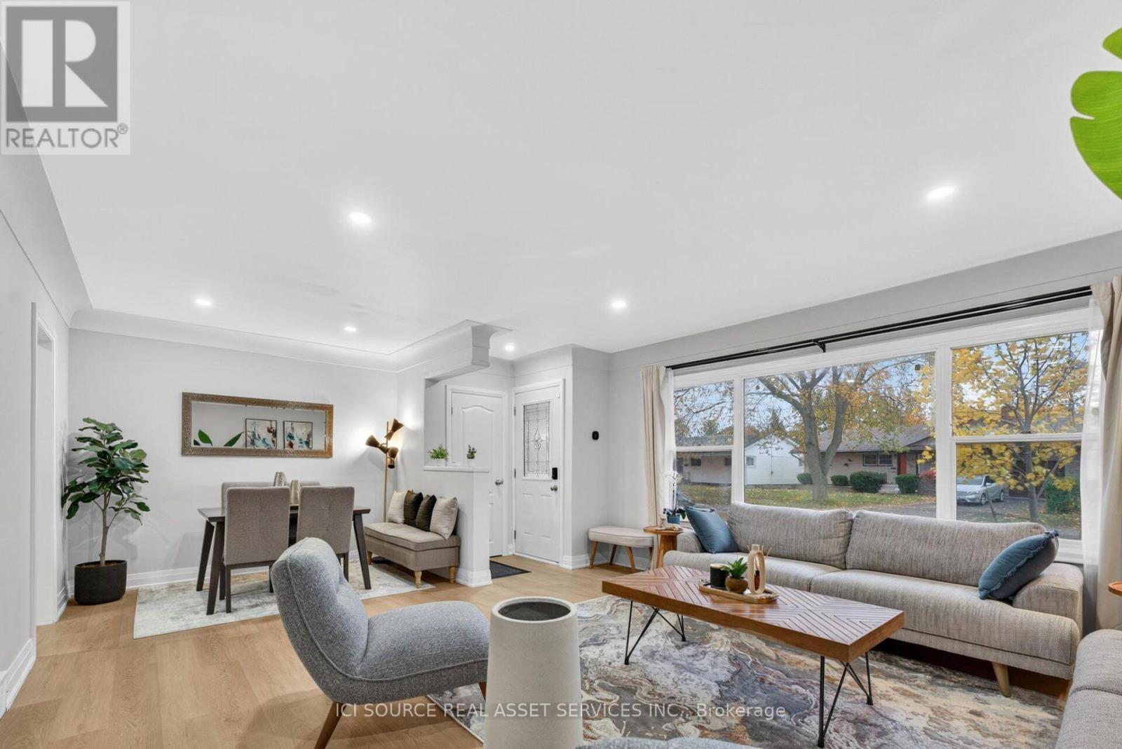 10 Draper Drive, St. Catharines, Ontario  L2N 2Y5 - Photo 2 - X13570206
