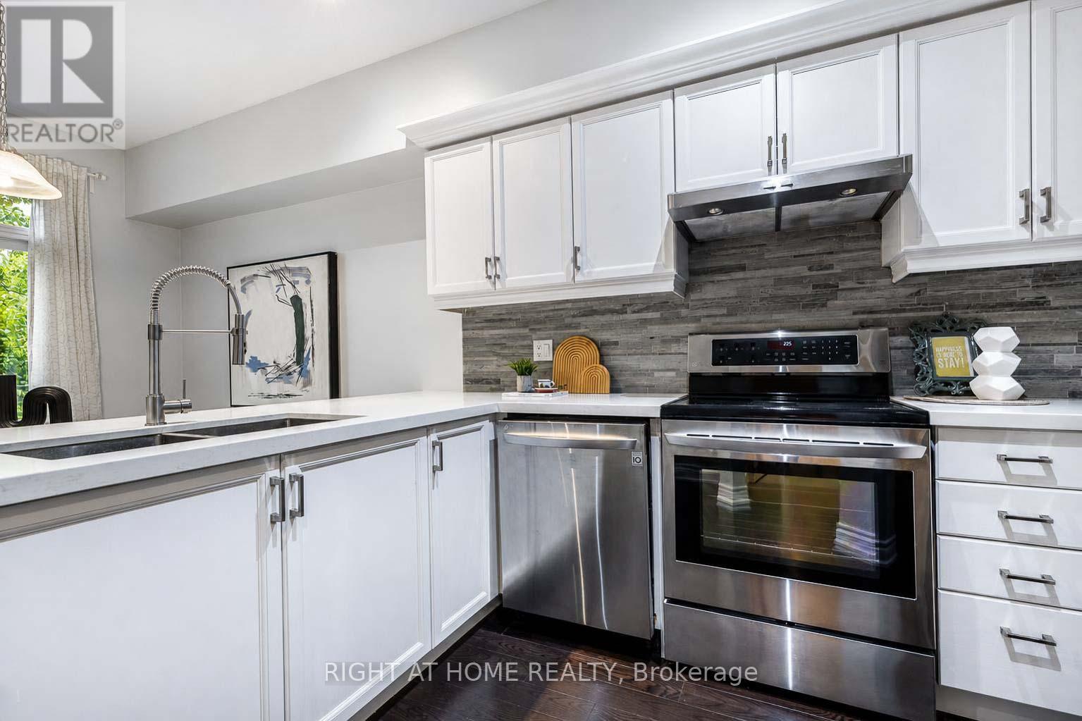 204 - 23 Observatory Lane, Richmond Hill, Ontario  L4C 0M7 - Photo 7 - N13569744