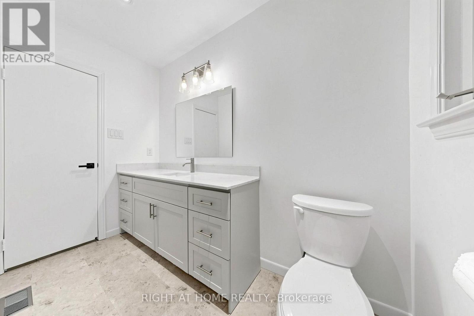 6 Colonnade Road, Toronto, Ontario M2K 2L5 - Photo 14 - C13570284