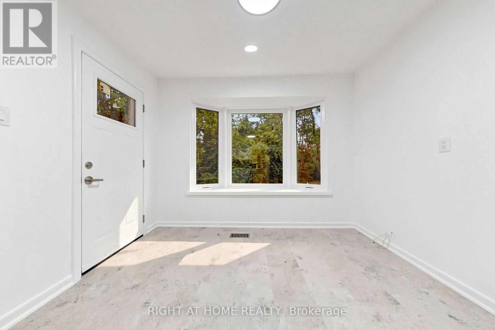 6 Colonnade Road, Toronto, Ontario M2K 2L5 - Photo 6 - C13570284